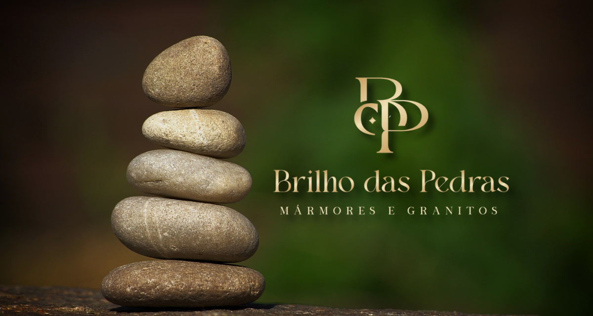 Arte da marca Brilho das Pedras: pedras roladas empilhadas ao lado do monograma BP e da assinatura Mármores e Granitos.